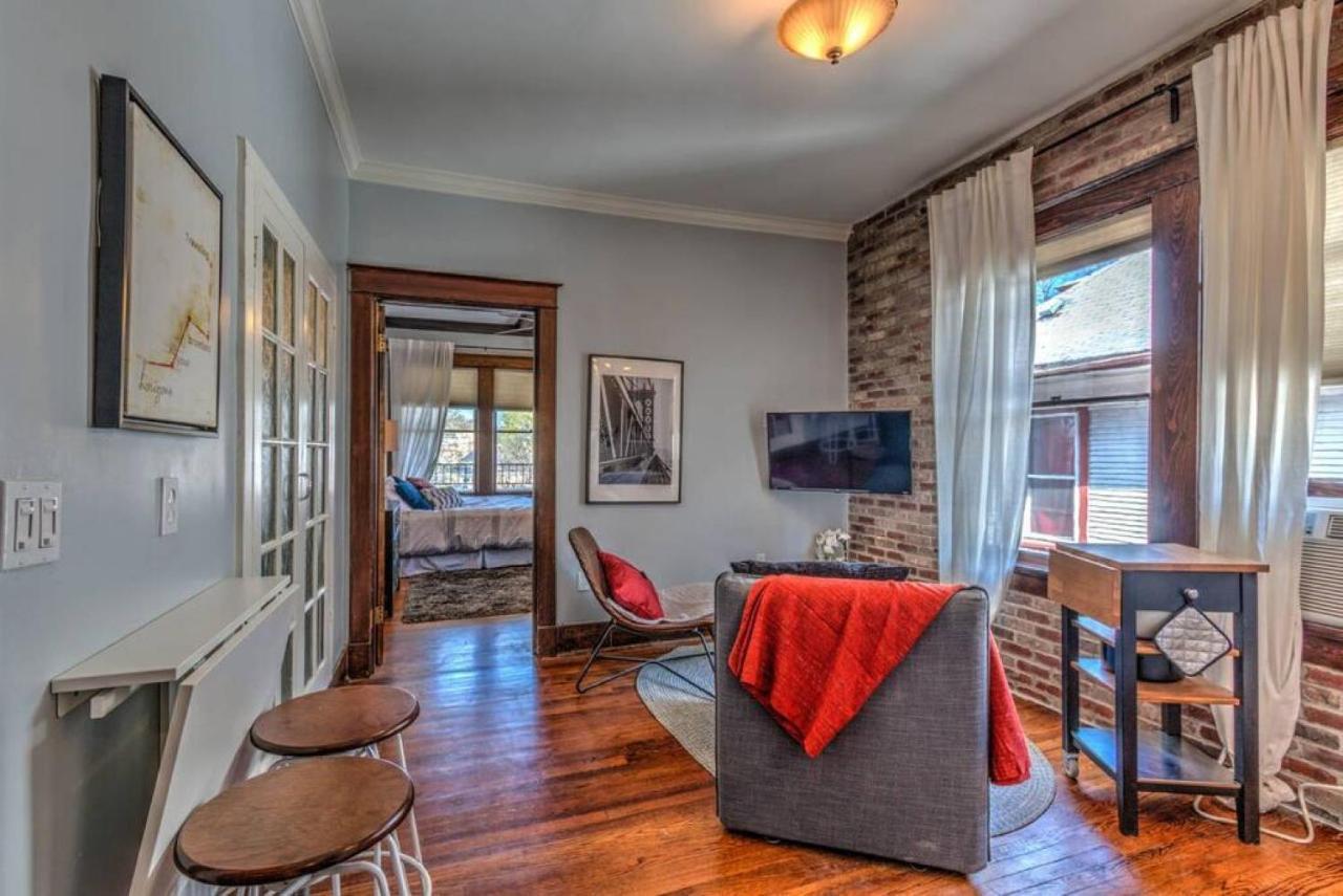 Classic Woodwork And Details In 1912 Colonial Apartment Memphis